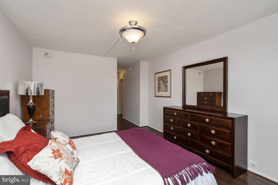 1326-42 Spruce St #1801