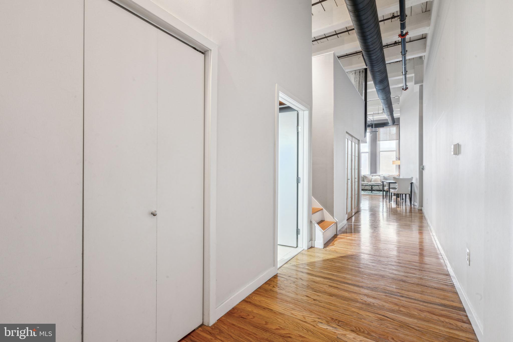 1027-31 Arch St #404