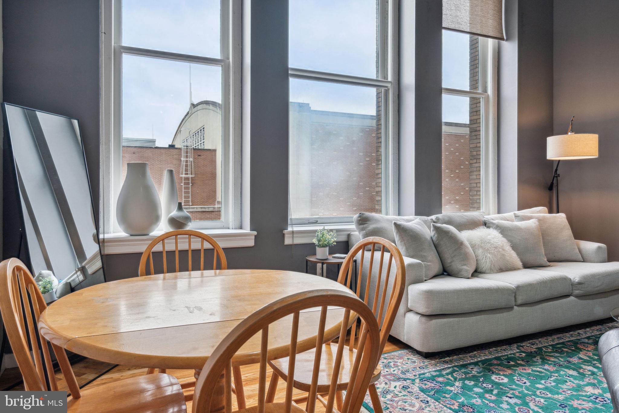 1027-31 Arch St #404
