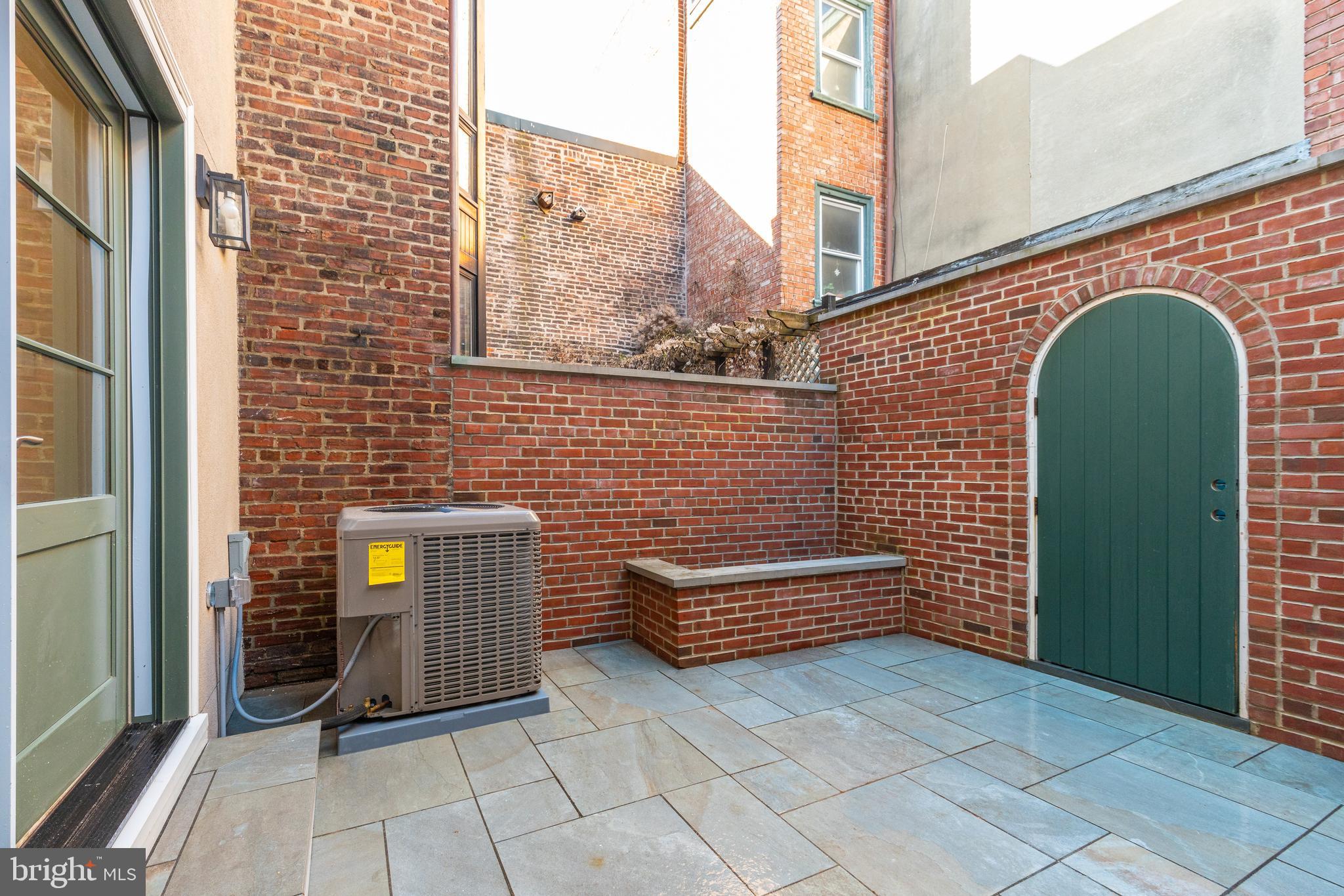 2045 Rittenhouse Sq