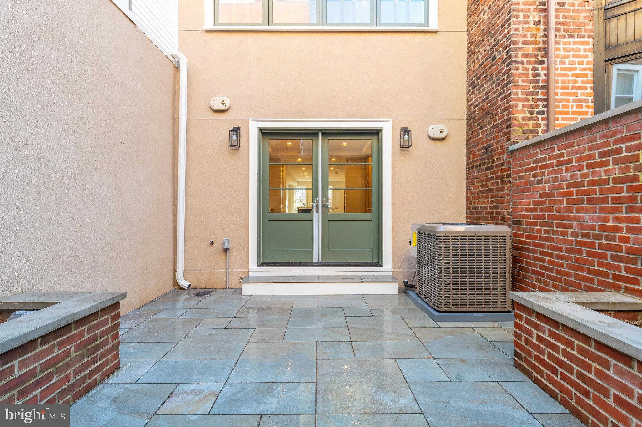 2045 Rittenhouse Sq