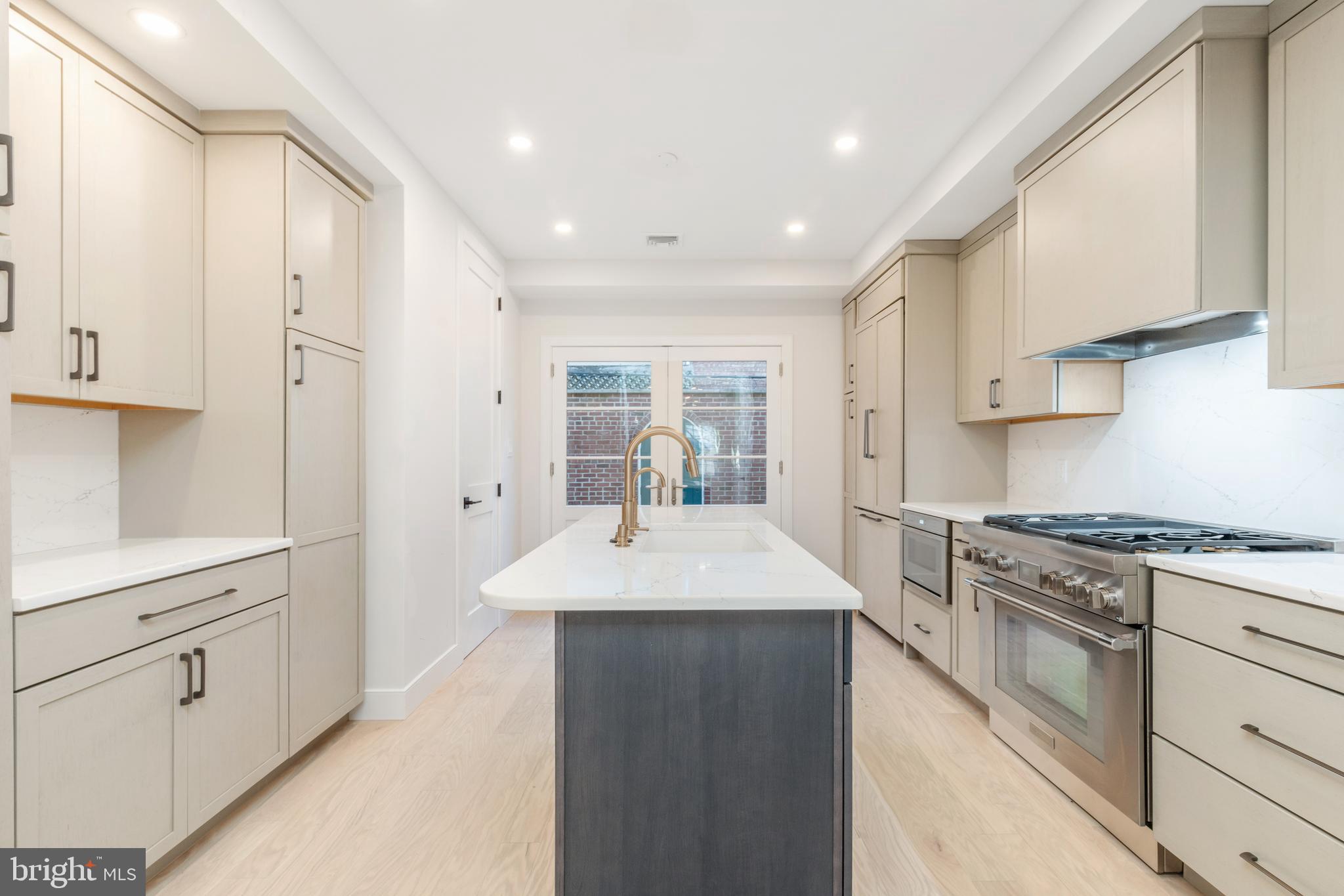 2045 Rittenhouse Sq