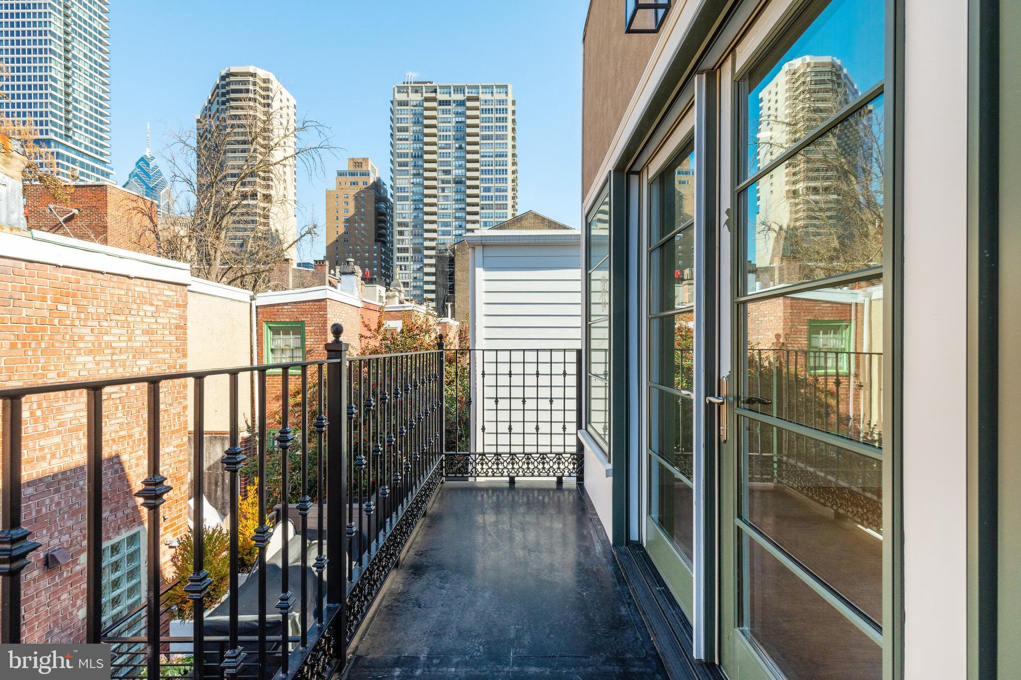 2045 Rittenhouse Sq