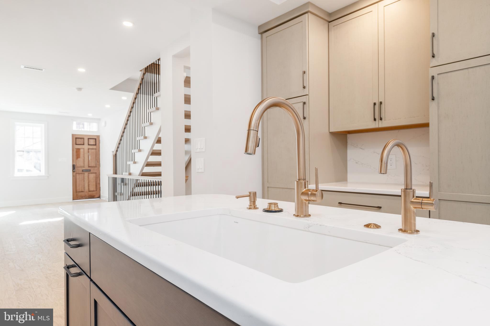 2045 Rittenhouse Sq