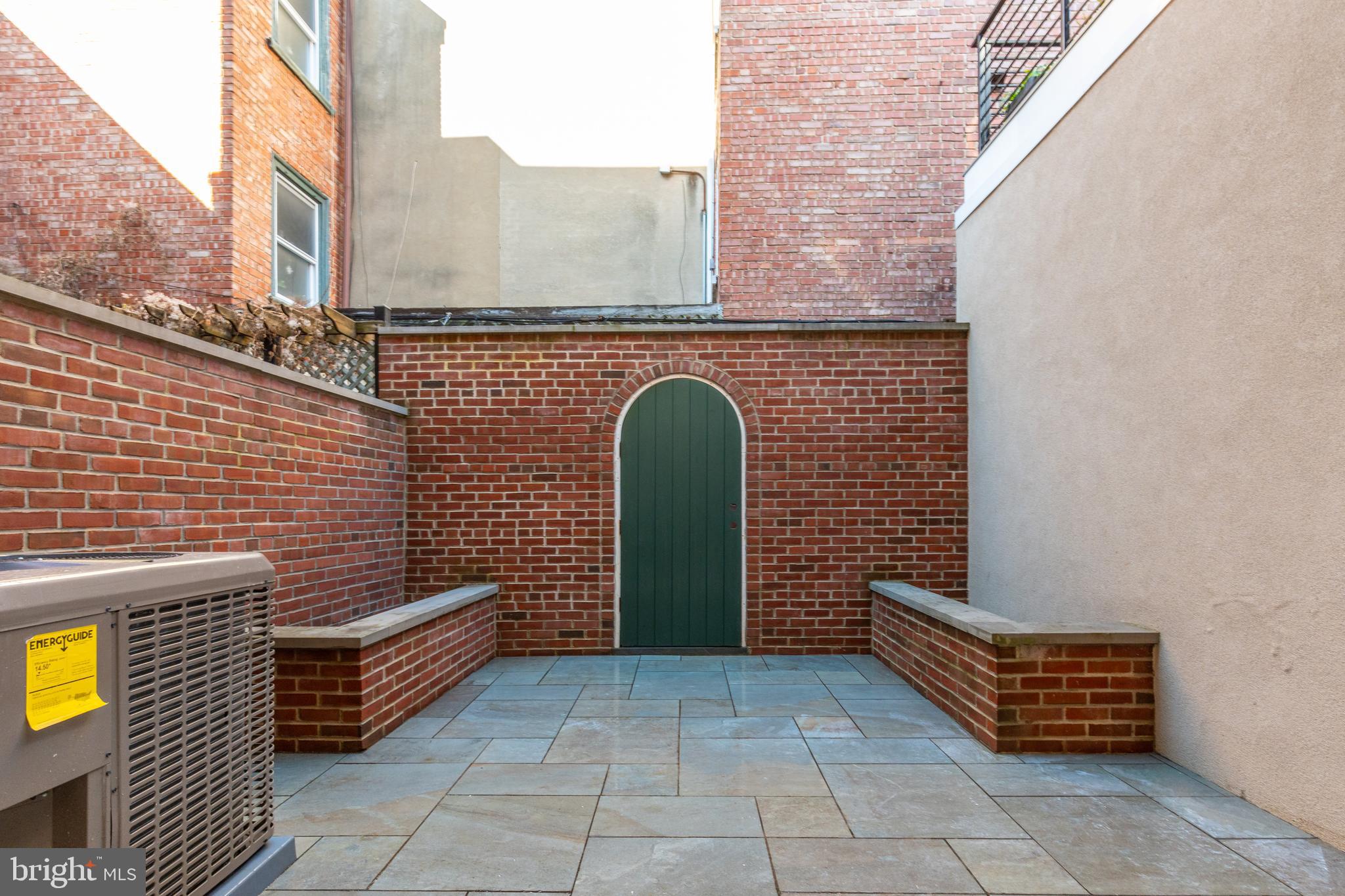 2045 Rittenhouse Sq