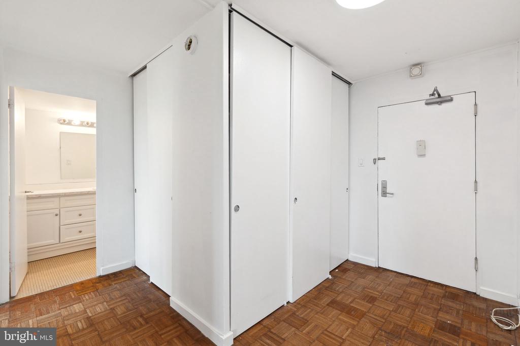 604-36 S Washington Sq #409
