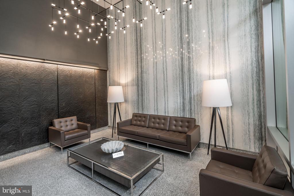 604-36 S Washington Sq #409