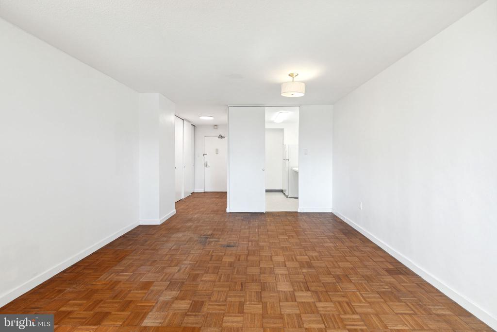604-36 S Washington Sq #409