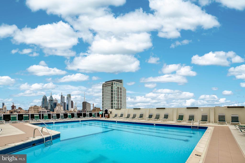 604-36 S Washington Sq #409