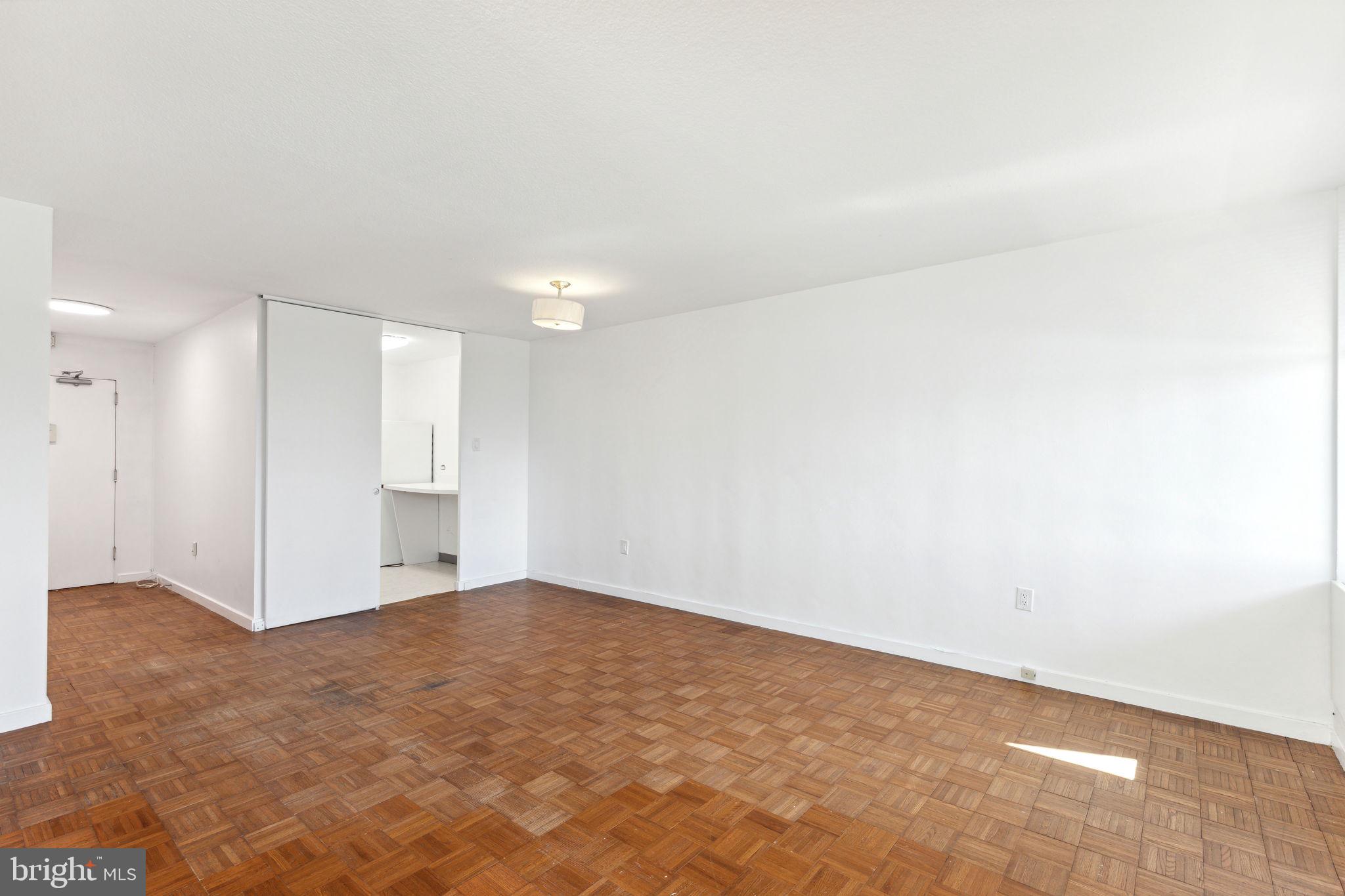 604-36 S Washington Sq #409