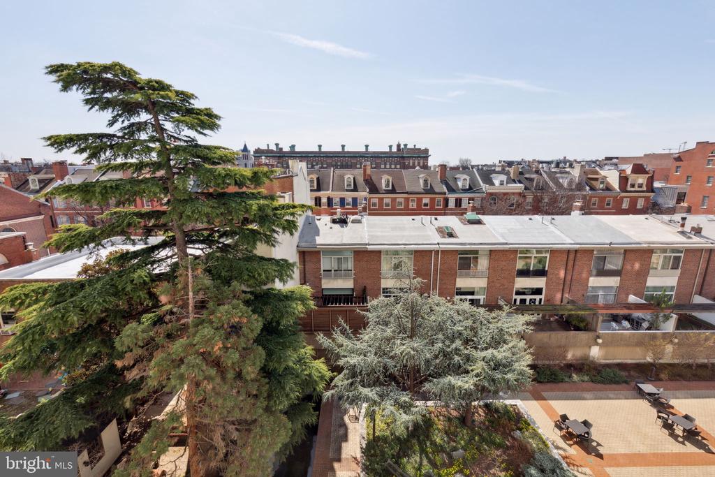 604-36 S Washington Sq #409