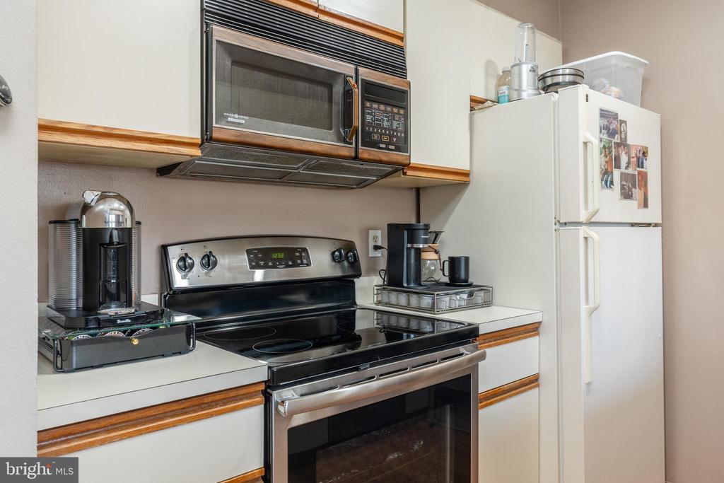 315 New St #220