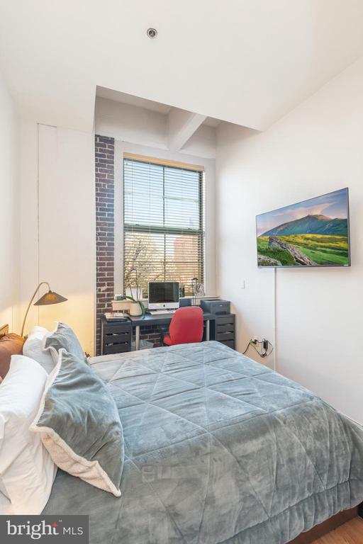 315 New St #220