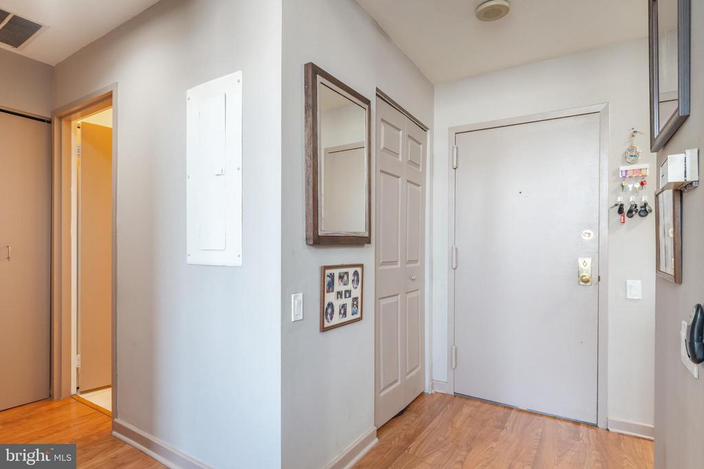 315 New St #220