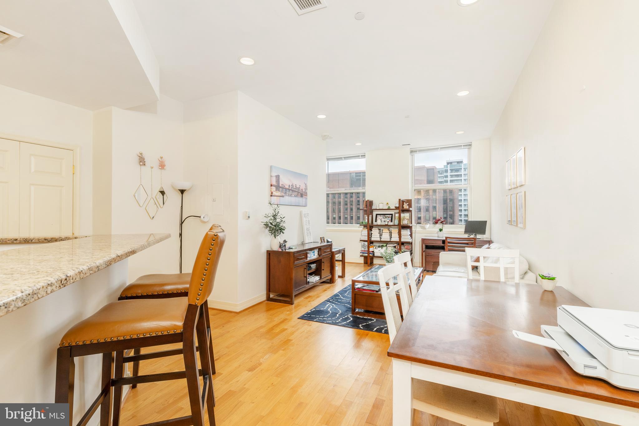 1600-18 ARCH ST #1715