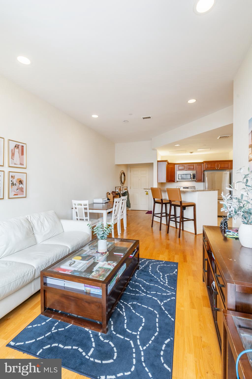1600-18 ARCH ST #1715