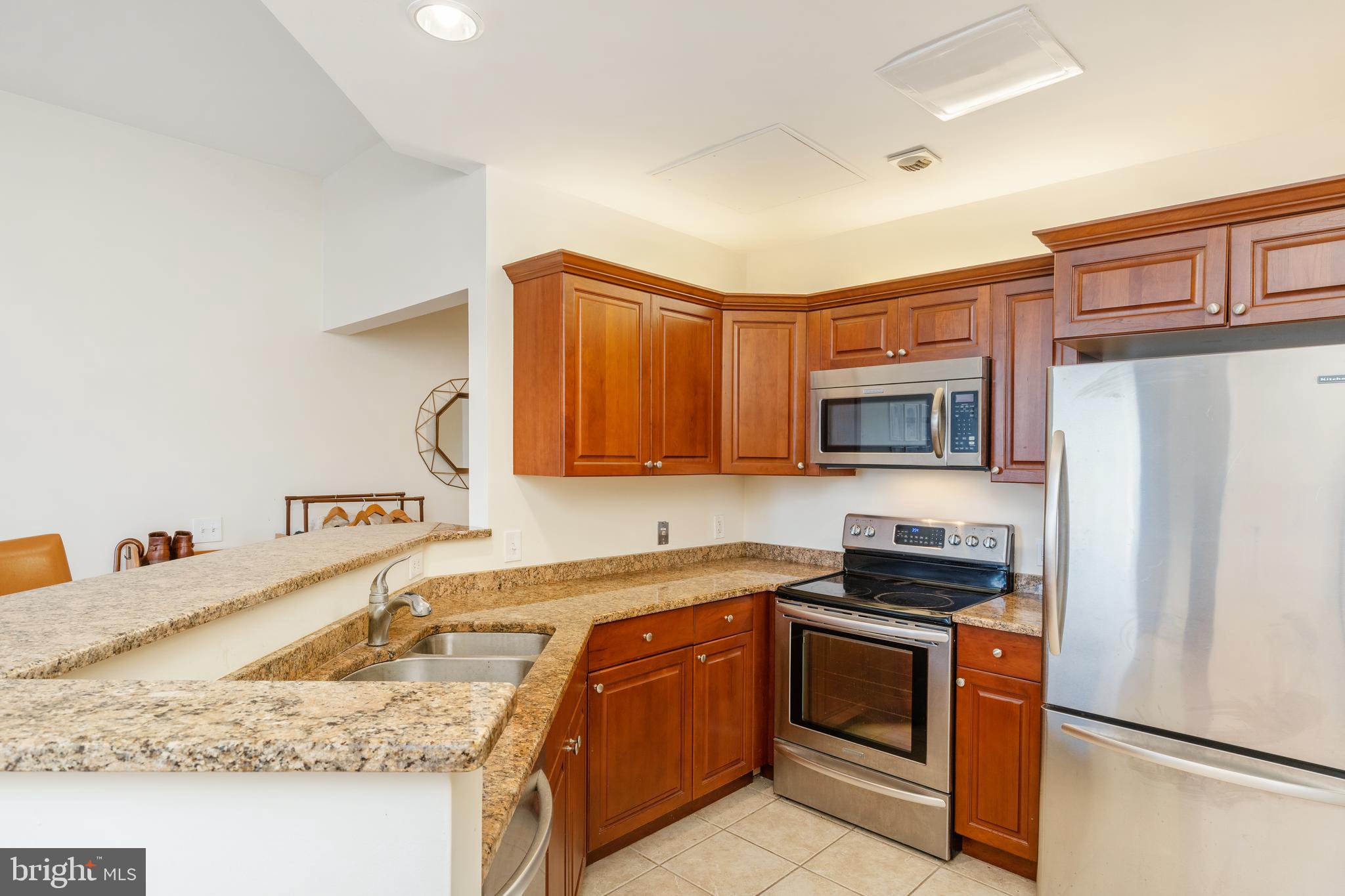 1600-18 ARCH ST #1715