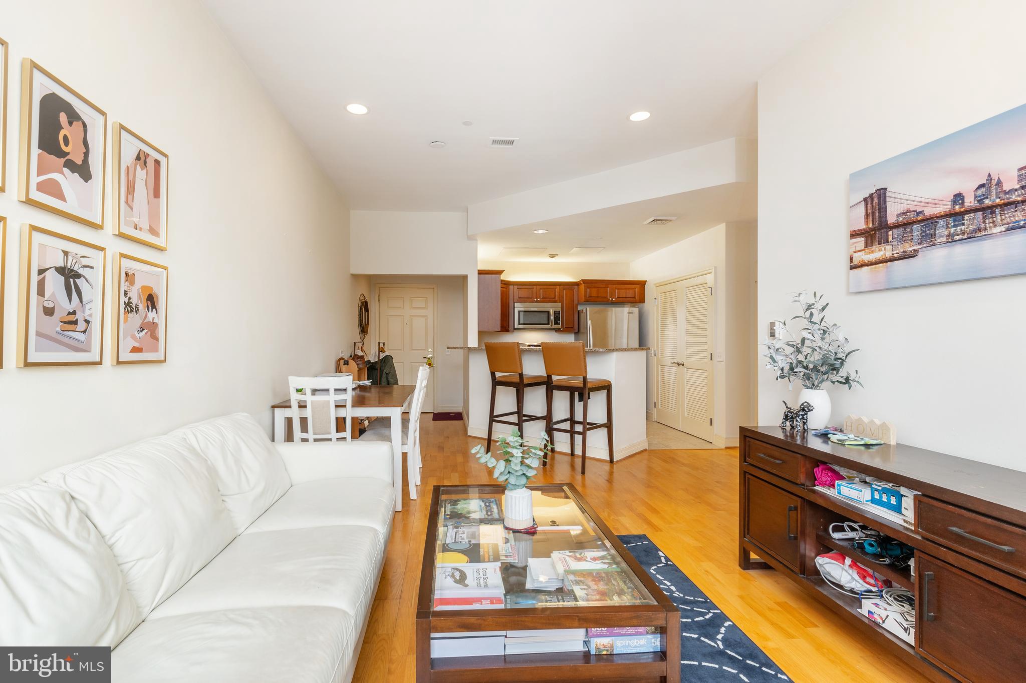 1600-18 ARCH ST #1715