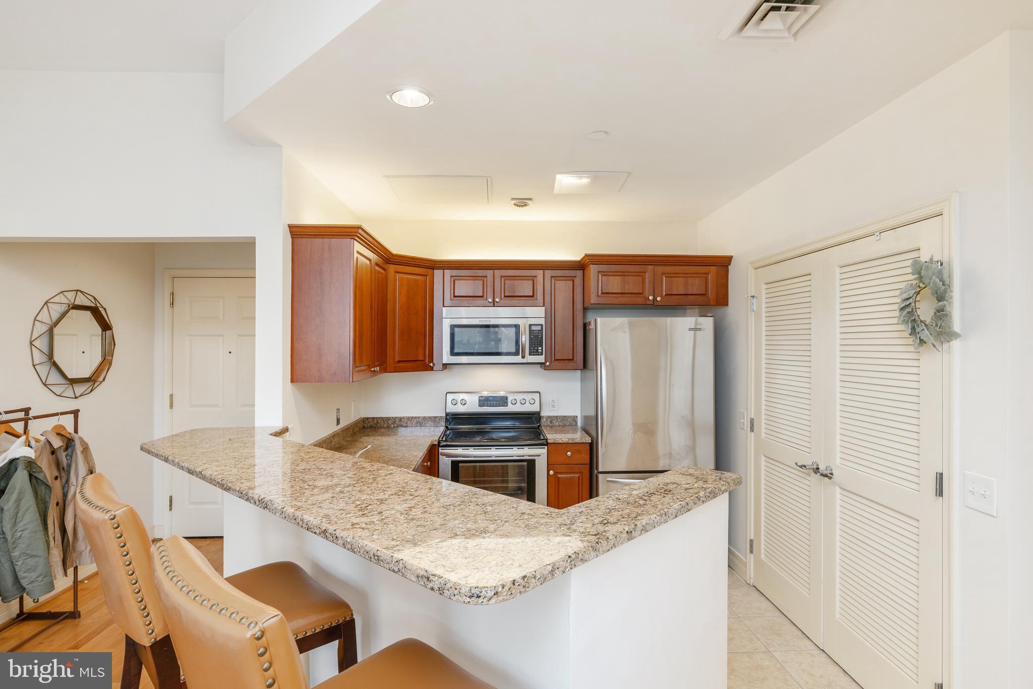 1600-18 ARCH ST #1715
