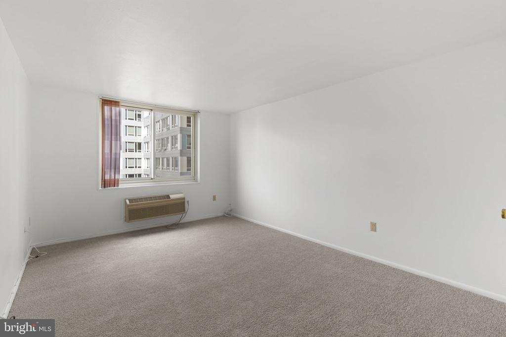 1901 John F Kennedy Blvd #901