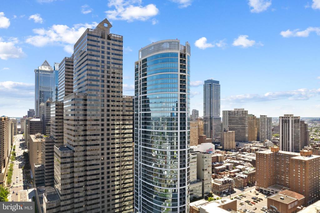 2101 MARKET ST #4106