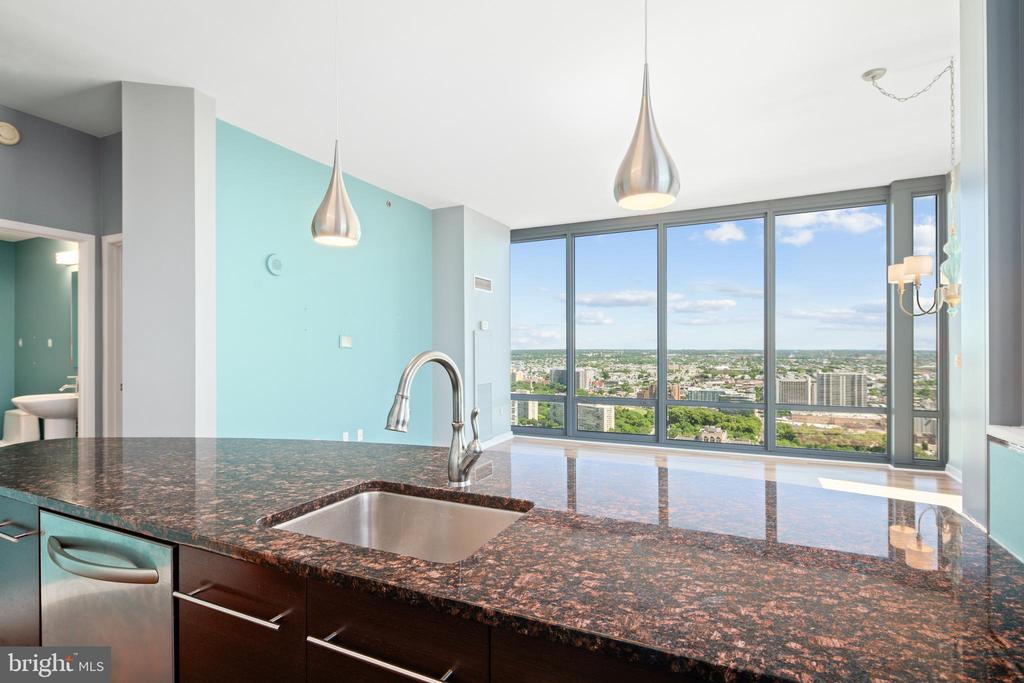 2101 MARKET ST #4106