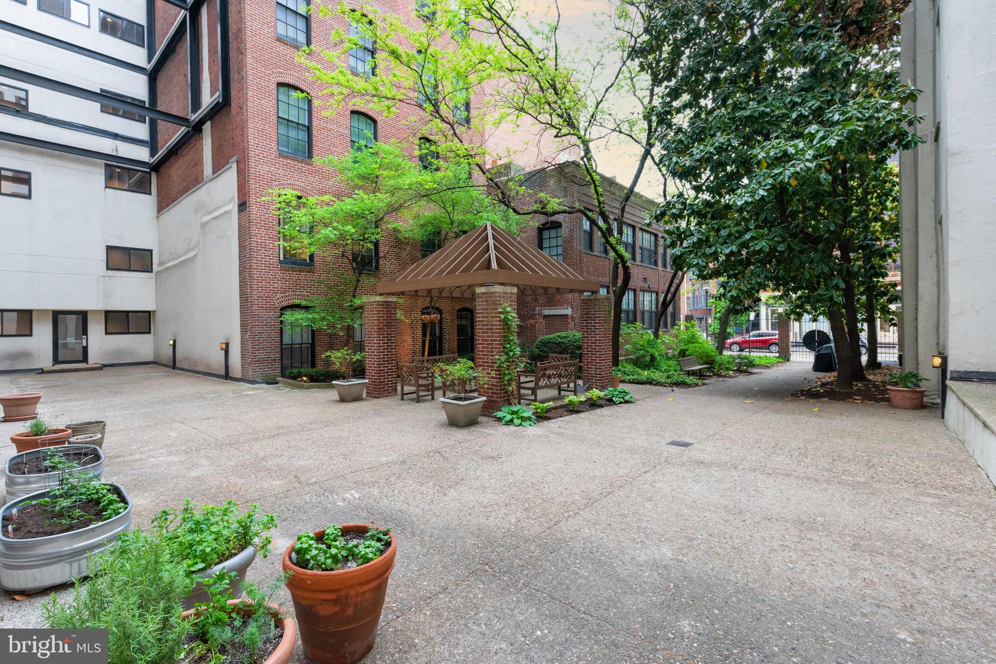 315 NEW ST #611