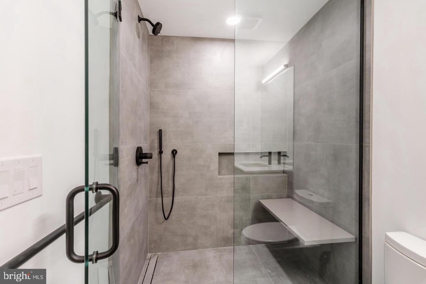 1712 Christian St #1