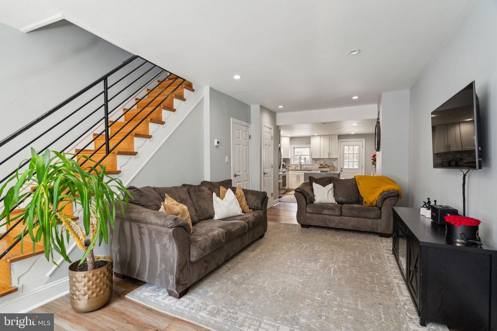 639 Kimball St