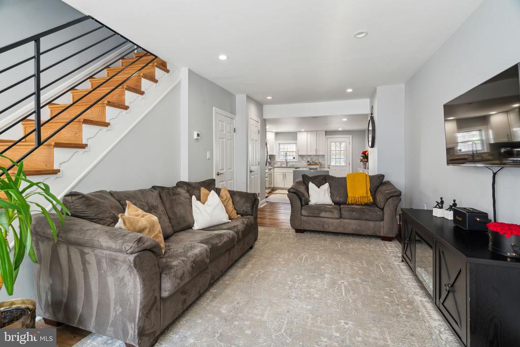 639 Kimball St