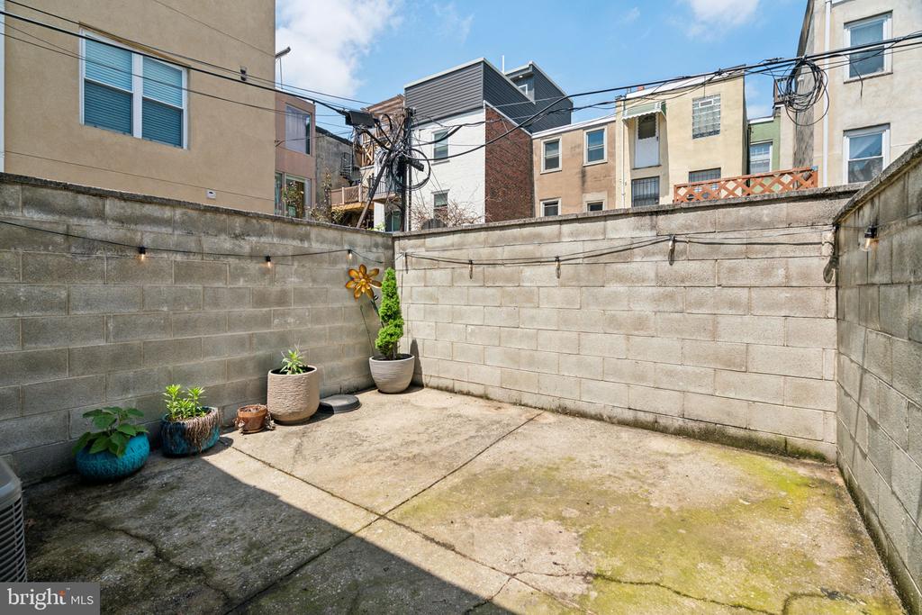 639 Kimball St