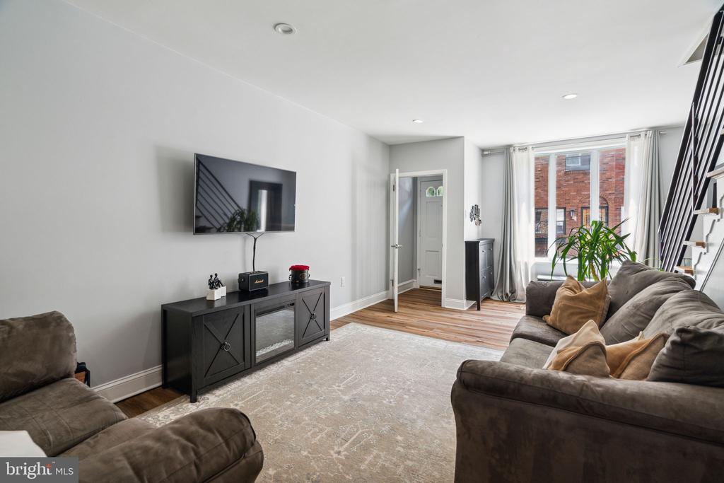 639 Kimball St