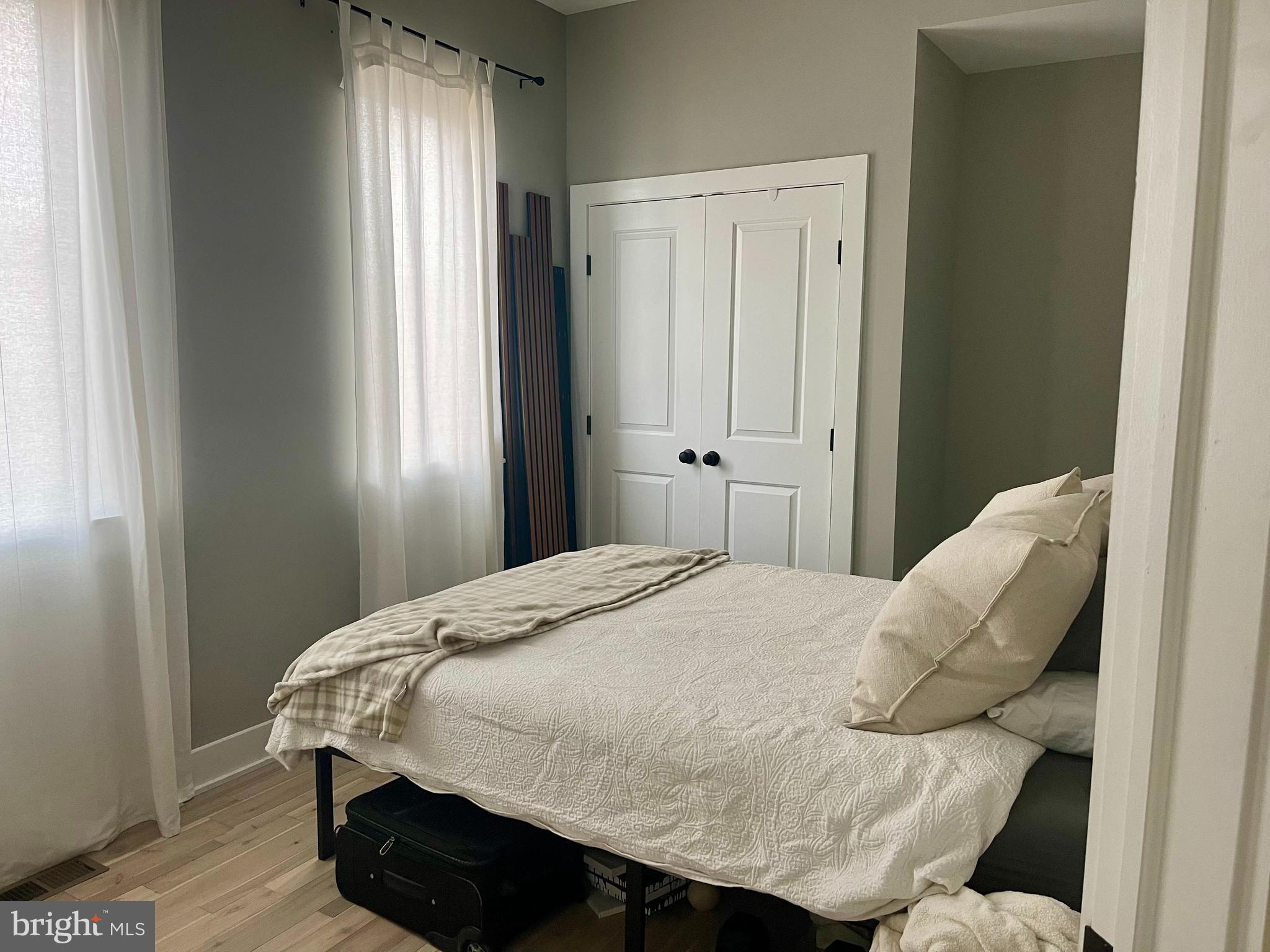 2547 GRAYS FERRY AVE #3