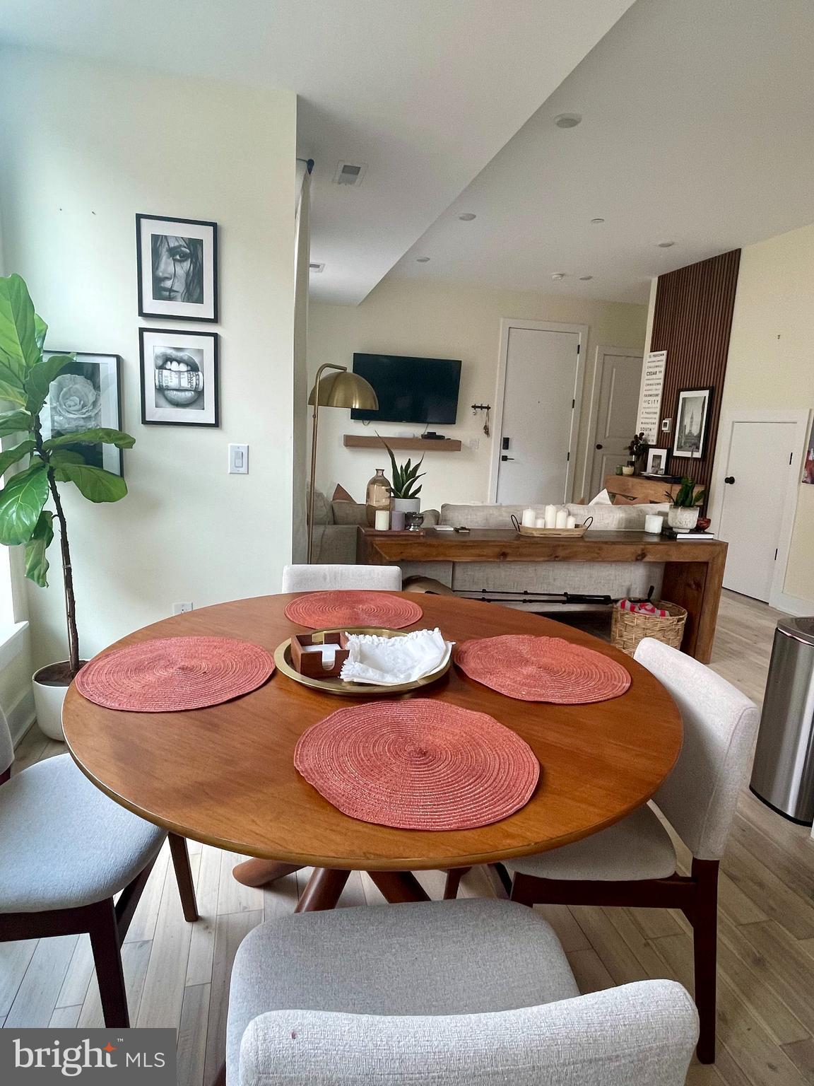 2547 GRAYS FERRY AVE #3