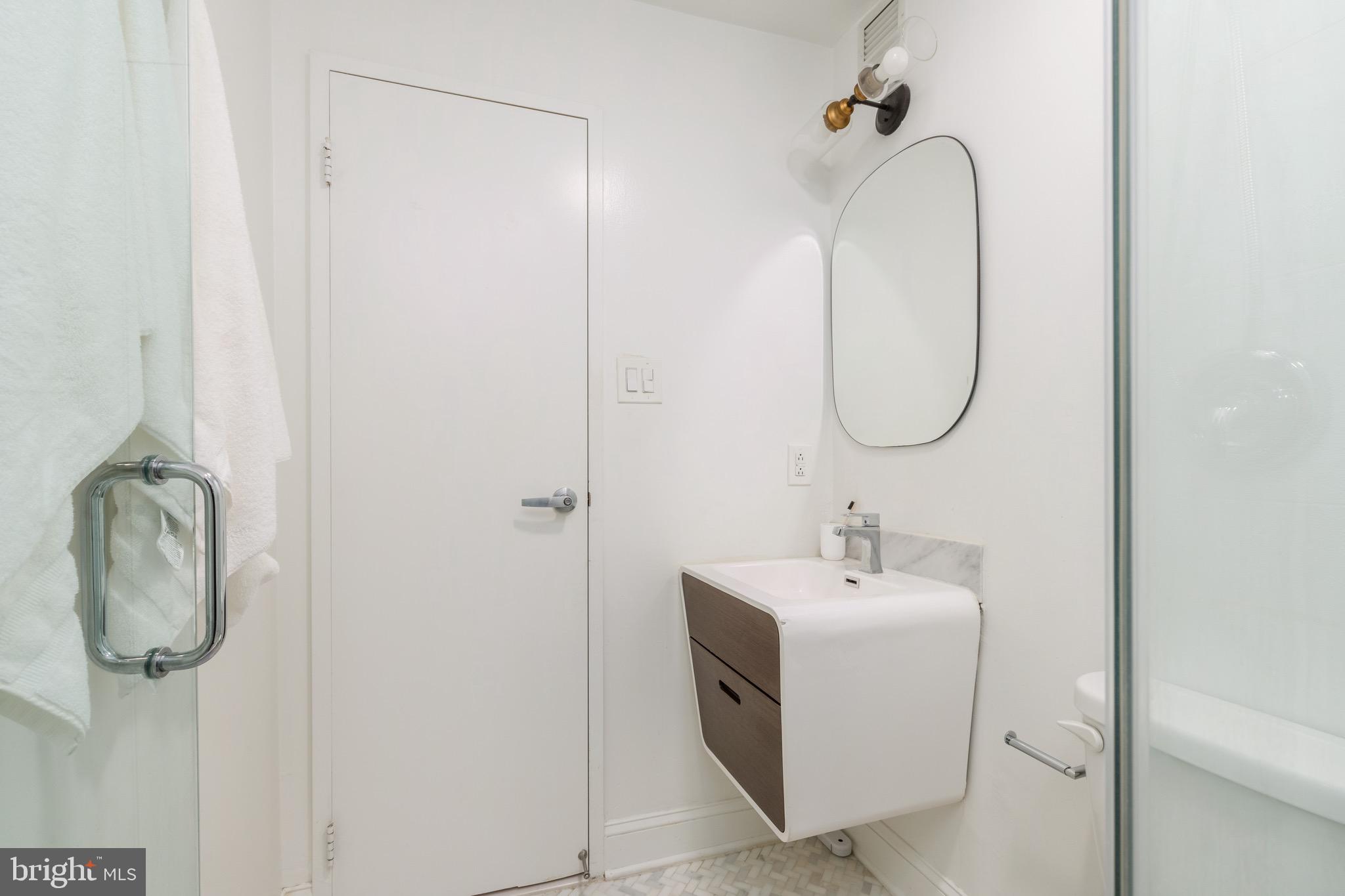 219-29 S 18th St #1424