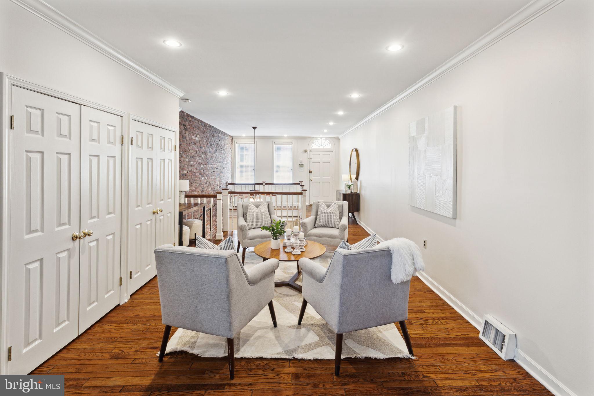 131 Pine St