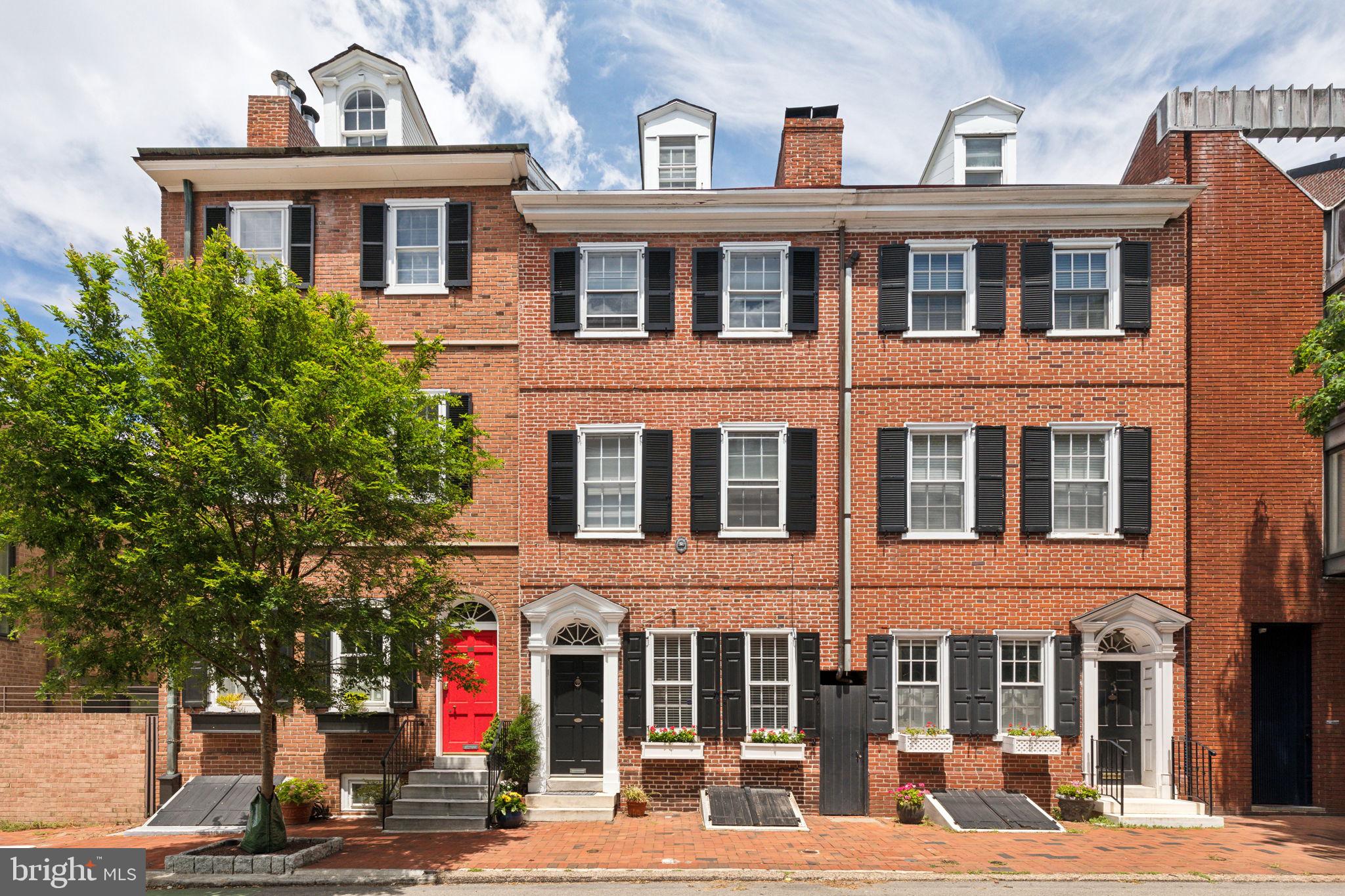 131 Pine St