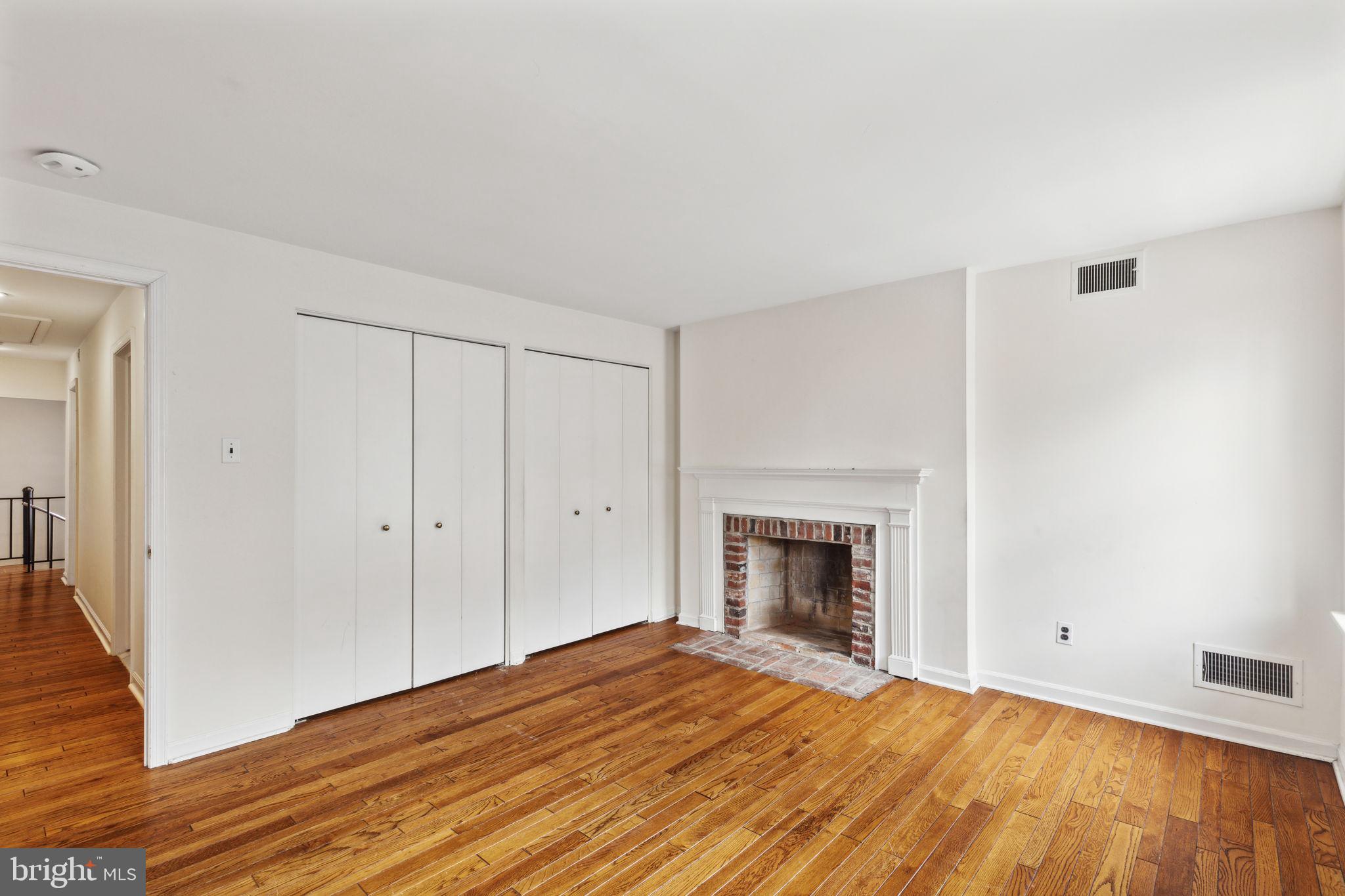 131 Pine St