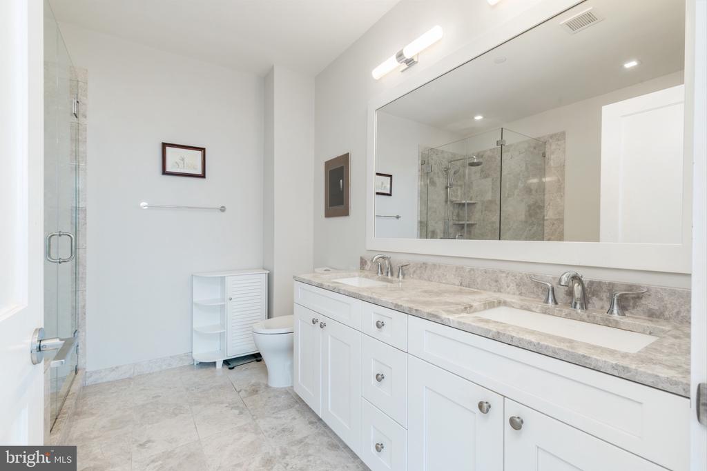 210-20 S 25th St #303