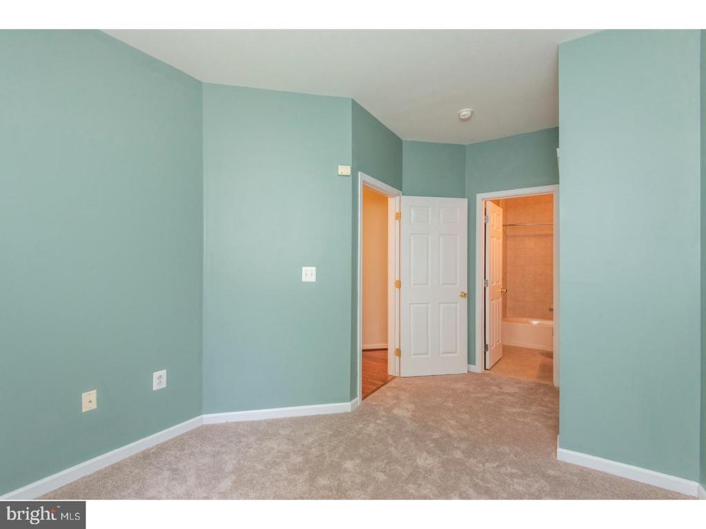16 BREWERYTOWN CT
