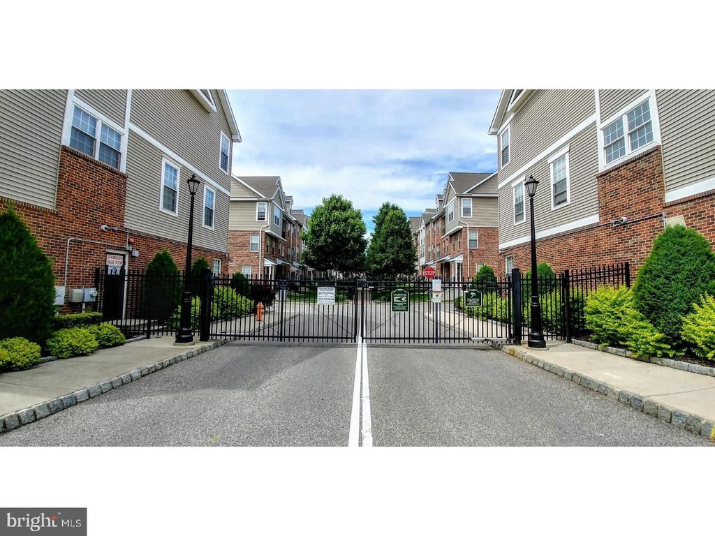 16 BREWERYTOWN CT