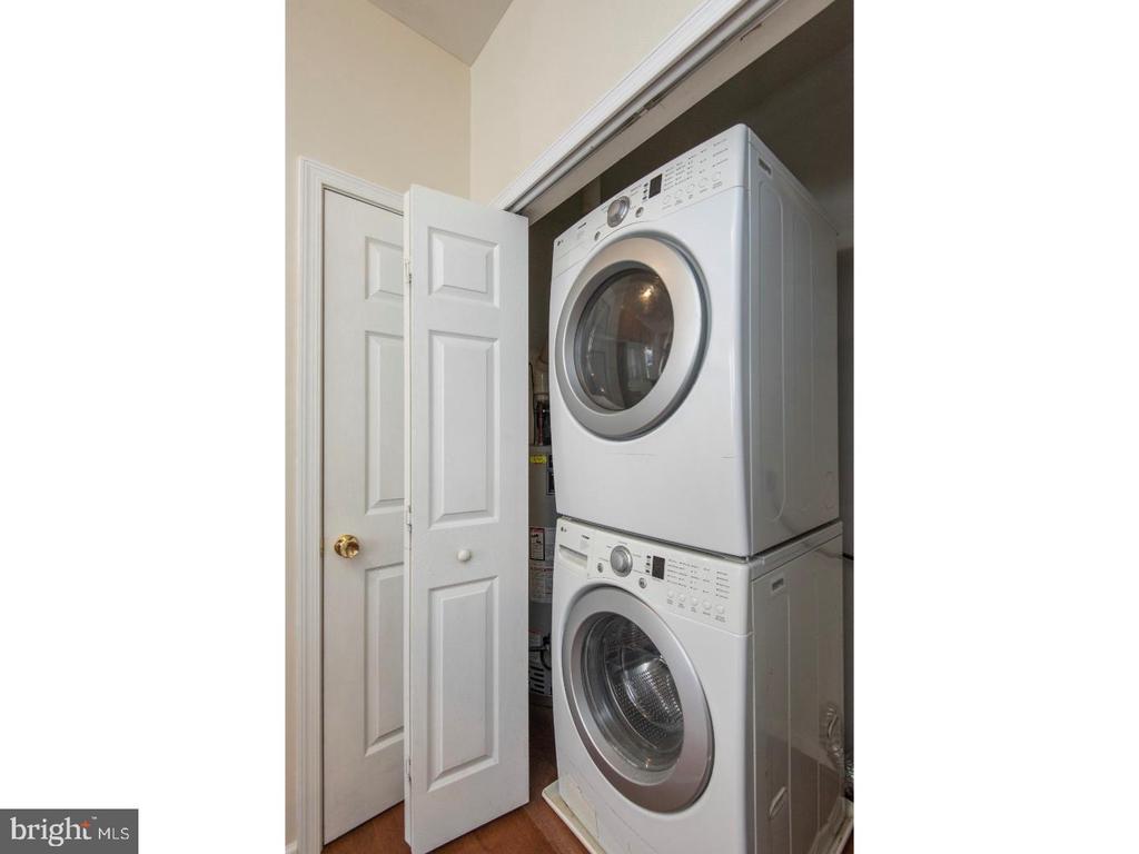16 BREWERYTOWN CT