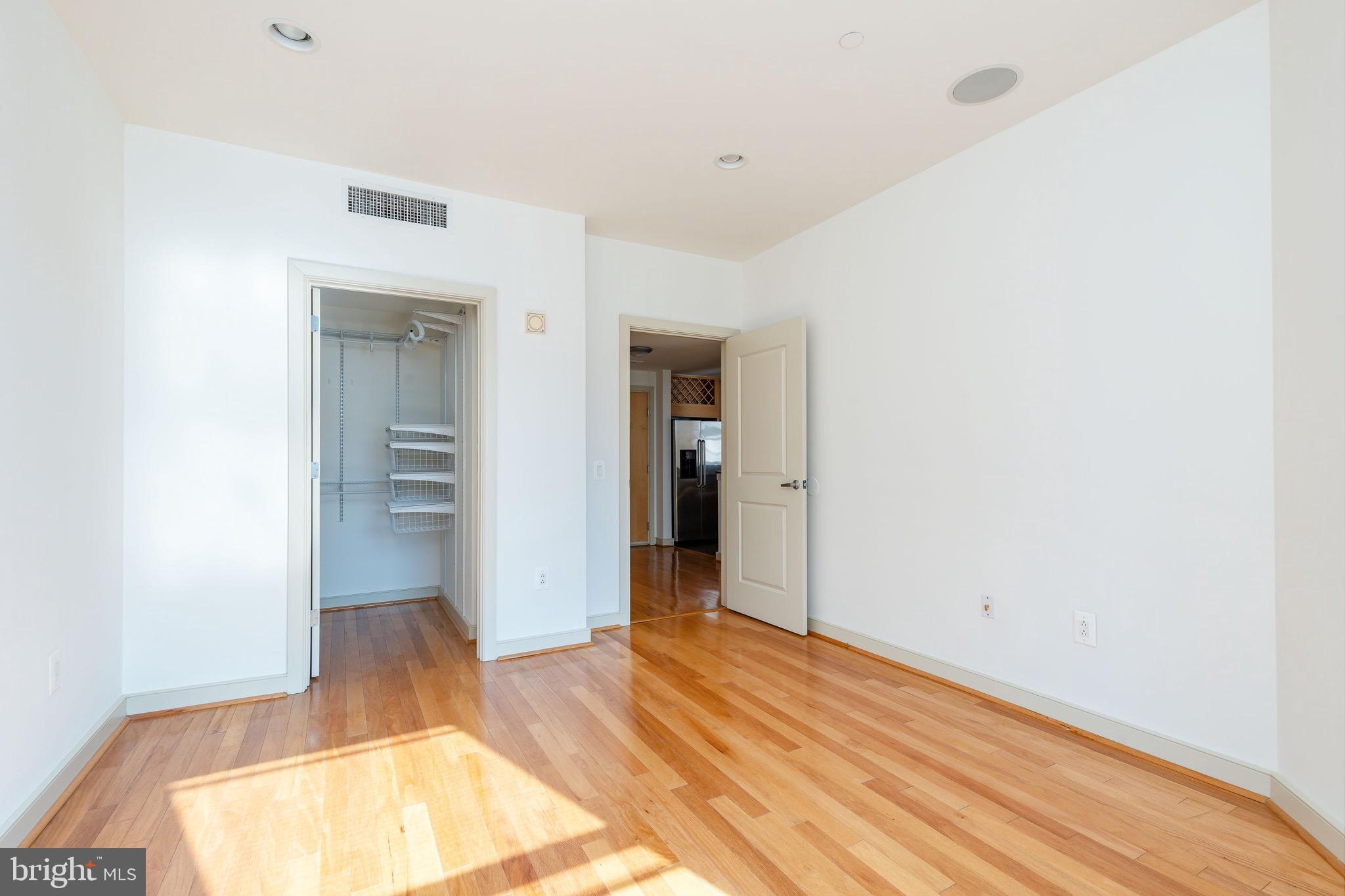 111 S 15th St #2008