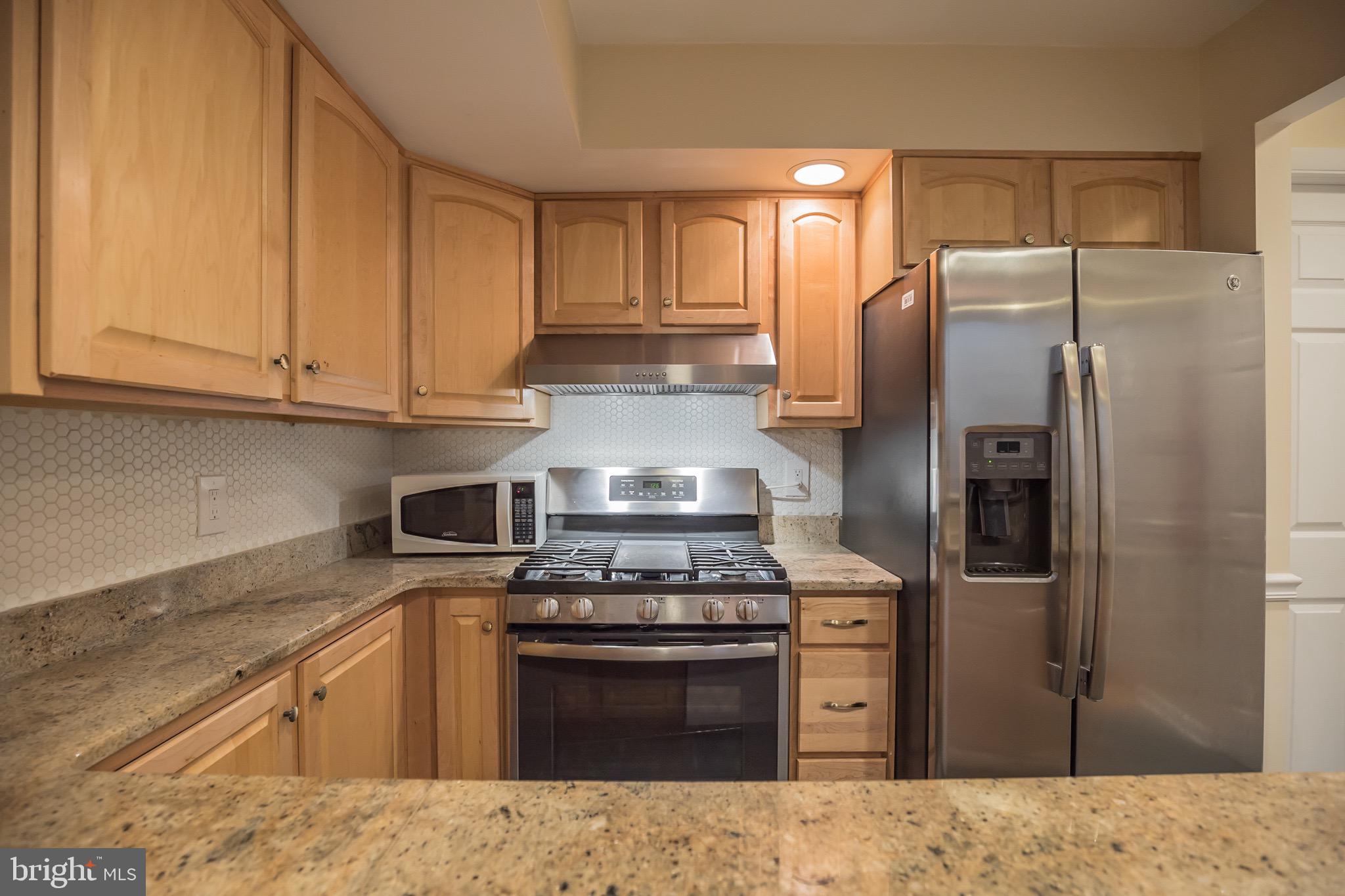 725 Bradford Aly