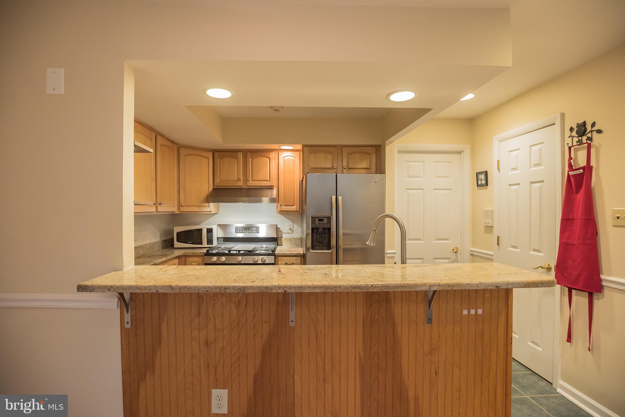 725 Bradford Aly
