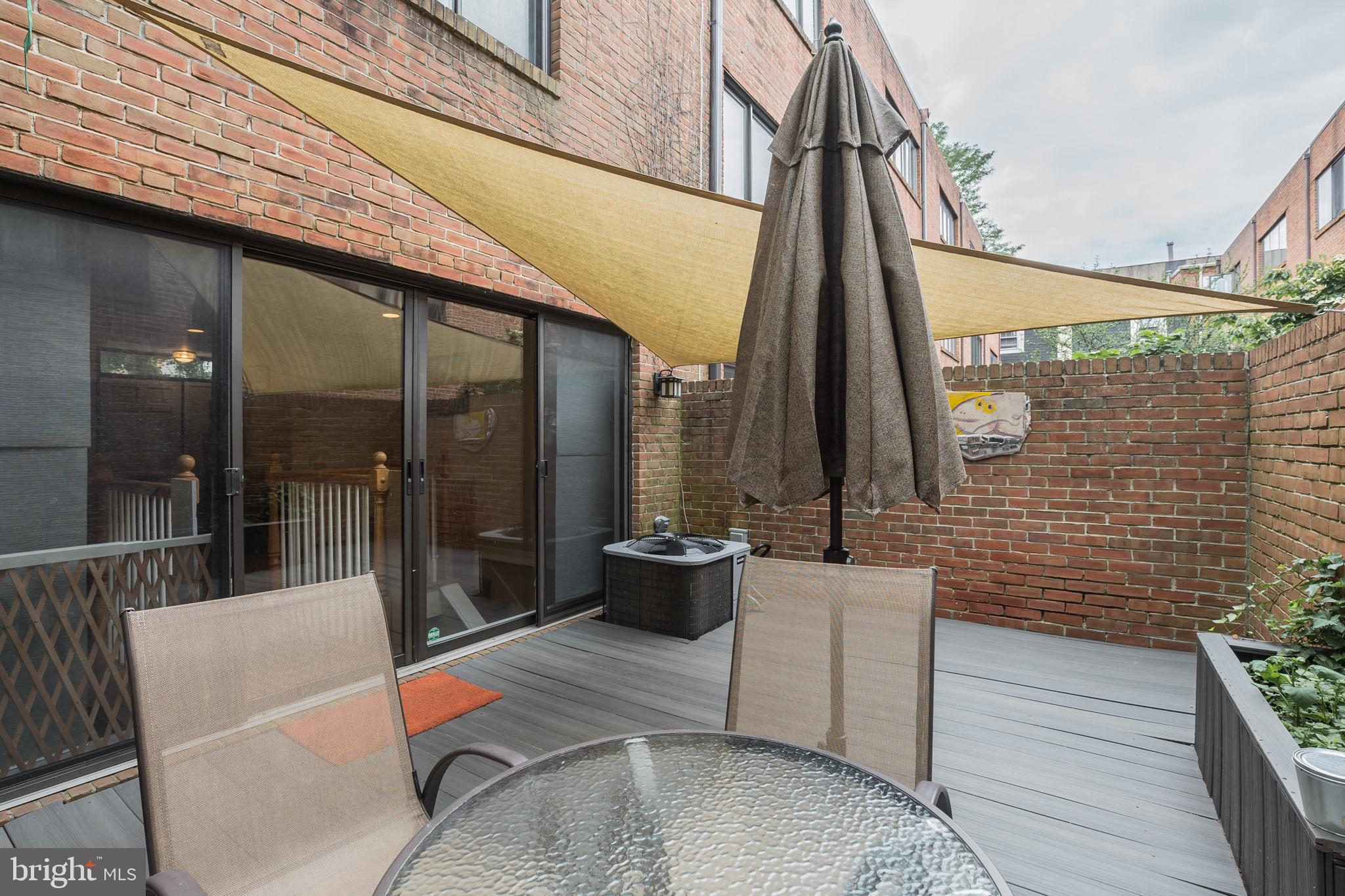 725 Bradford Aly