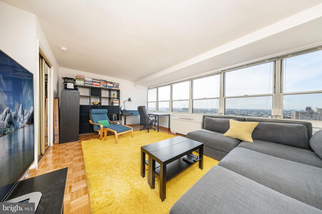 1810-18 Rittenhouse Sq #1807