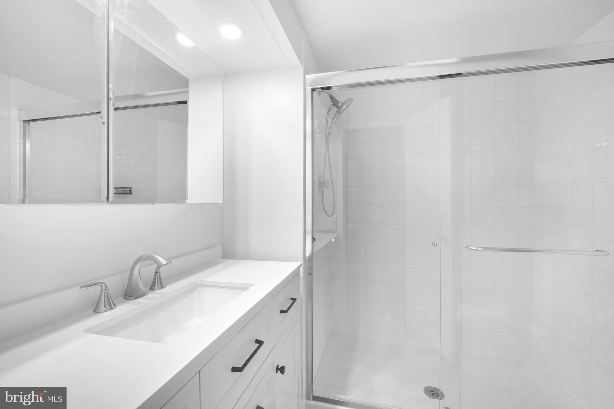 1326-42 Spruce St #705