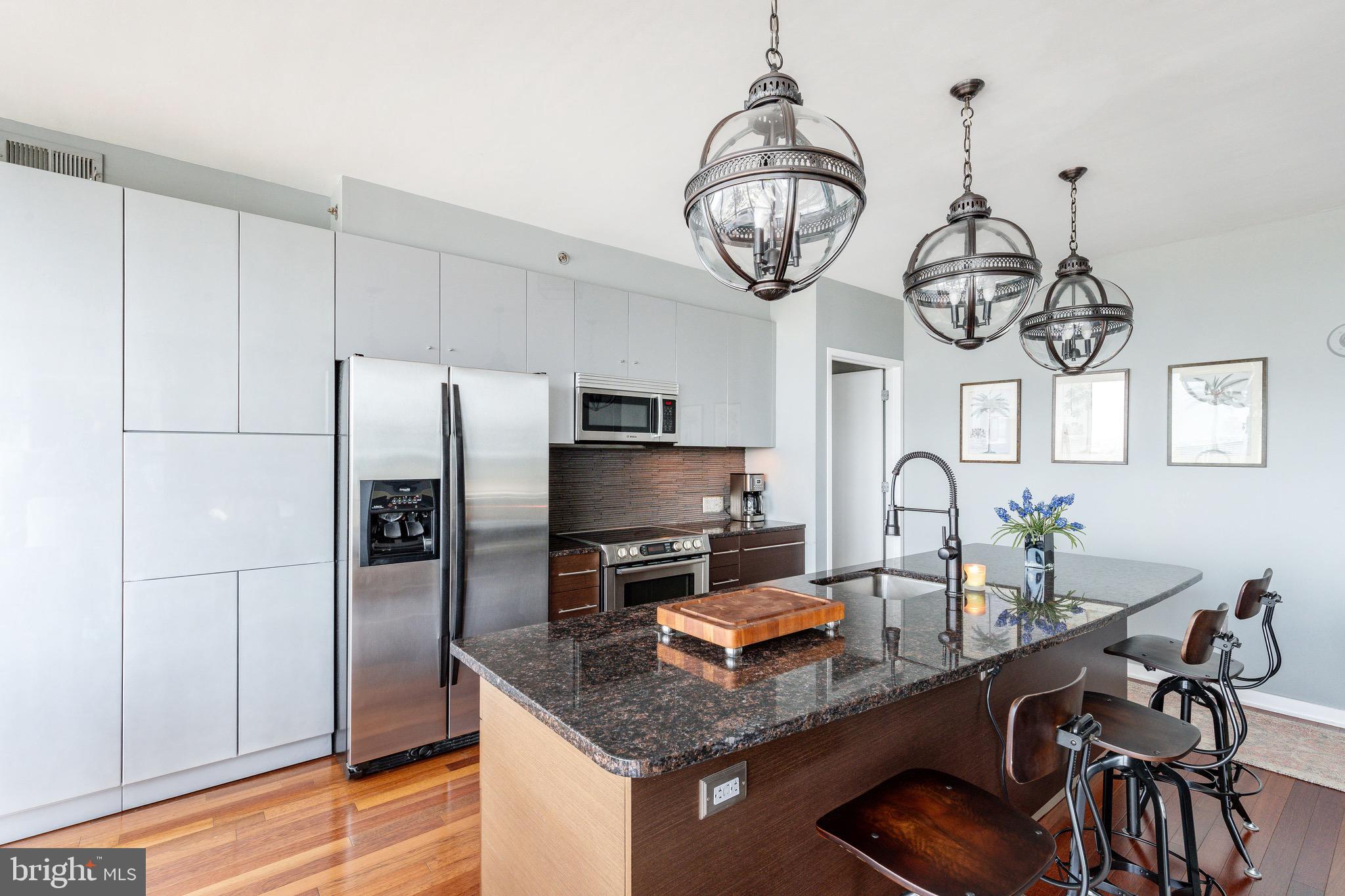 2101 Market St #2901