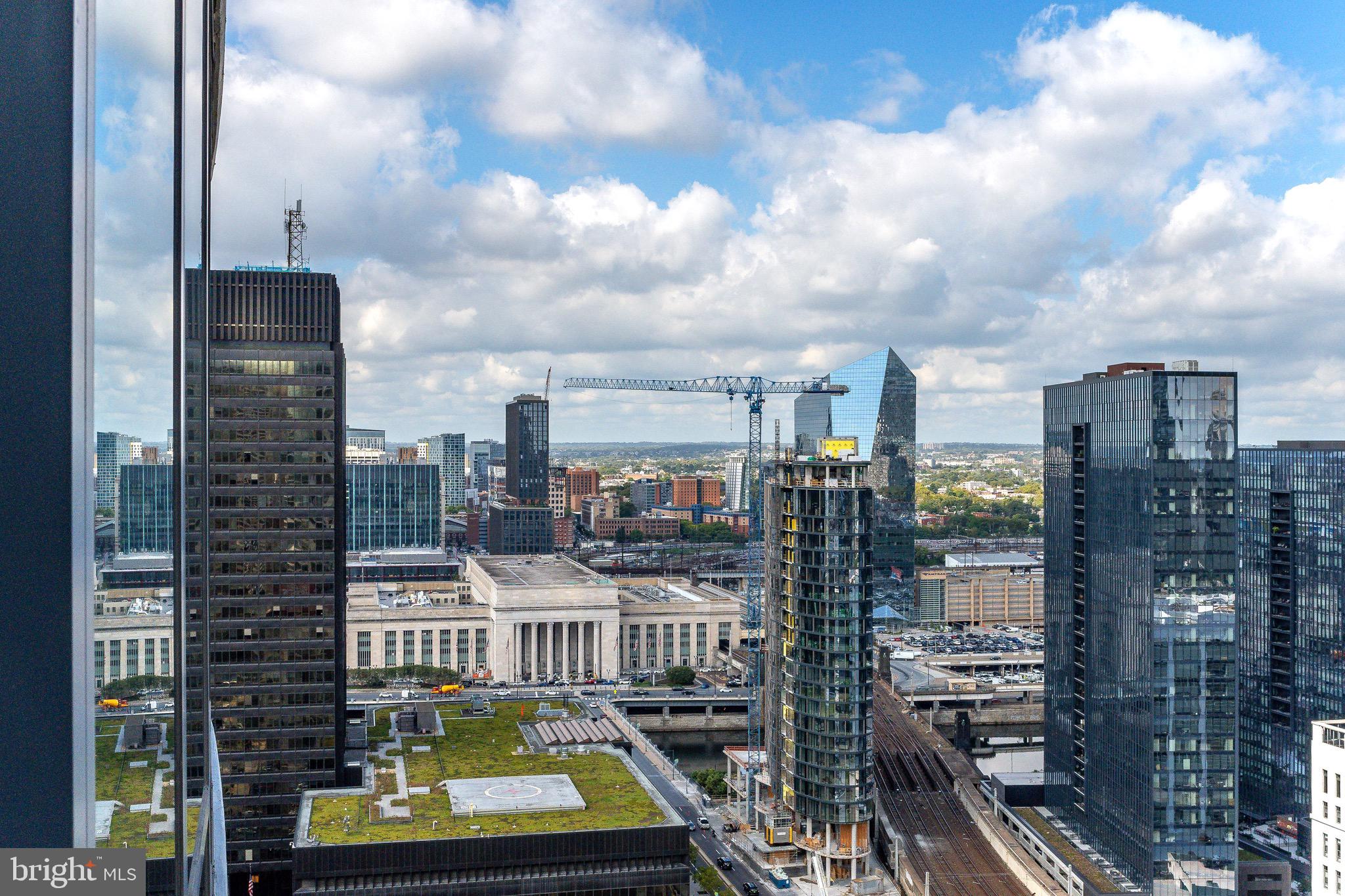 2101 Market St #2901